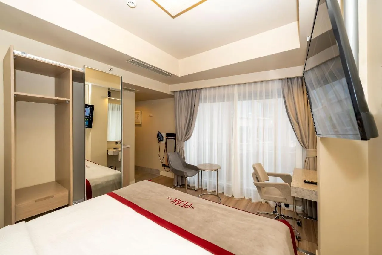 *****  Hotel Ramada By Wyndham Istanbul Pera Taksim Turecko