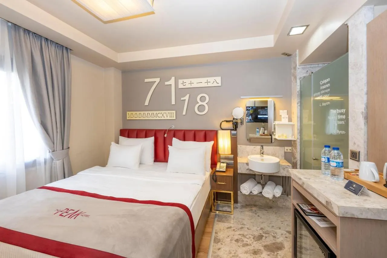 Hotel Ramada By Wyndham Istanbul Pera Taksim 5*,