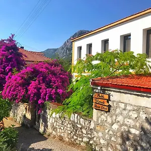 Sakli Karaburun (Izmir)