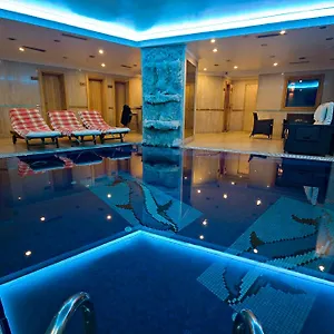 4* Hotel Aspen & Old