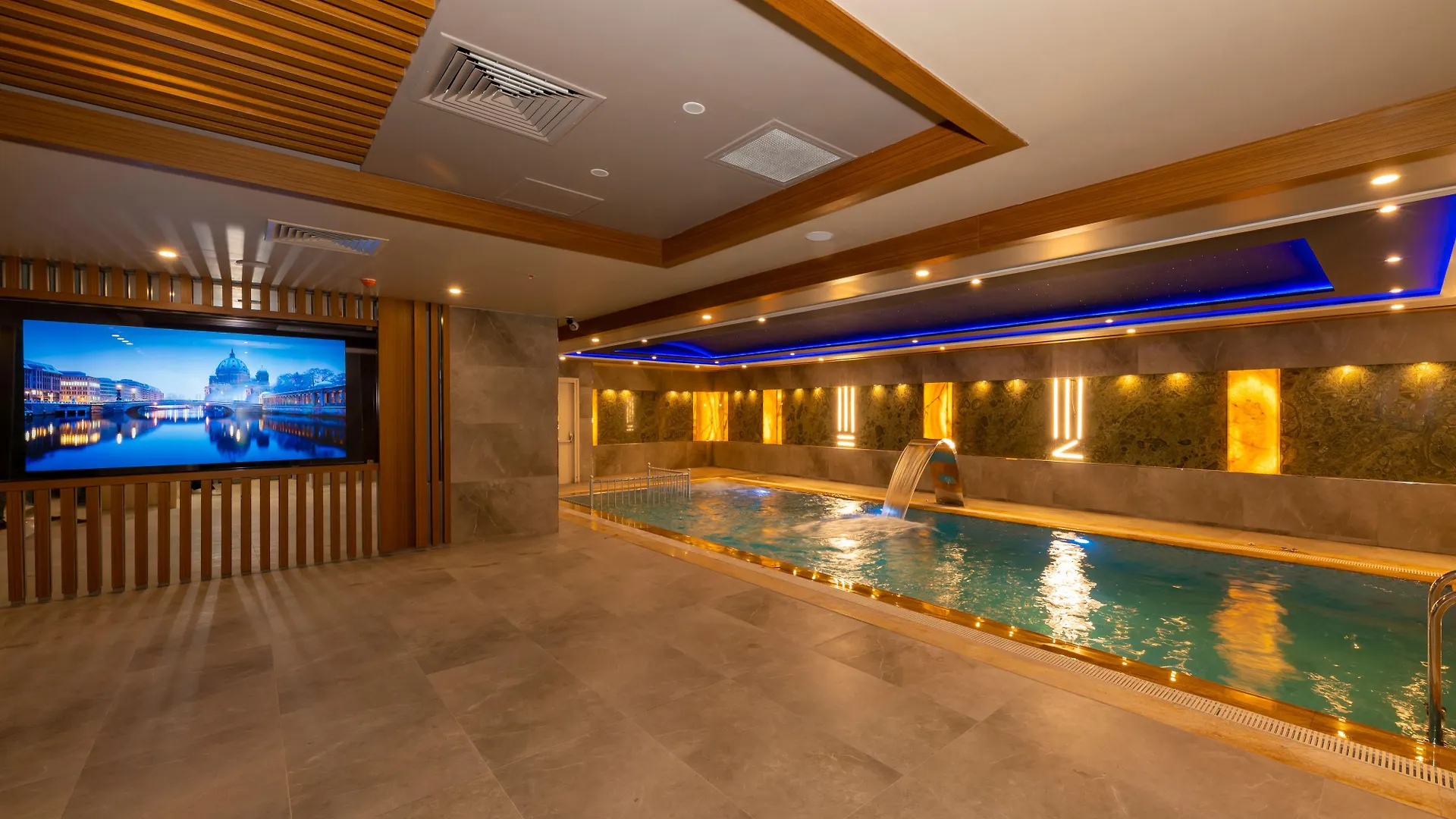 Hotel Ramada By Wyndham Istanbul Pera Taksim Turchia